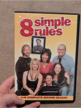 8 Simple Rules The Complete Second‎ Season DVD - Yellow/Red Cover